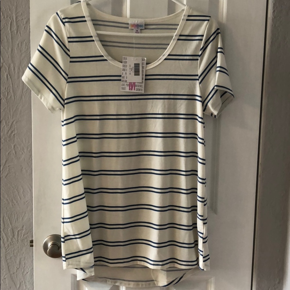 Lularoe classic tee